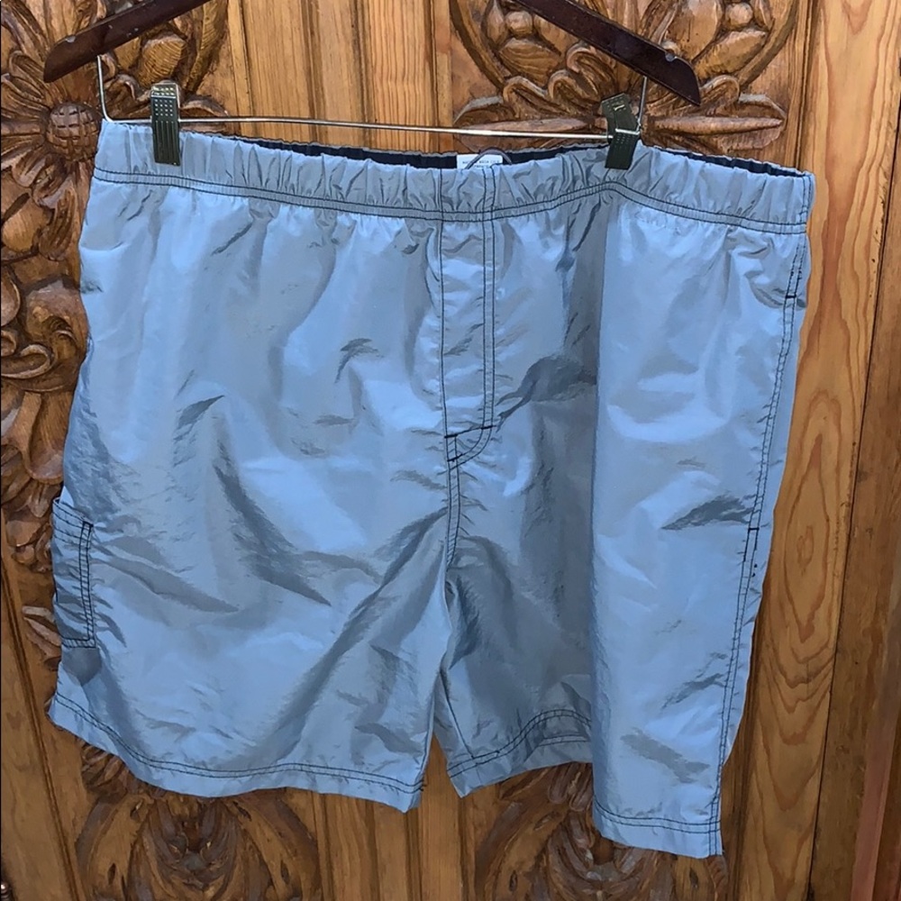 EUC Old Navy XXL gray swim trunks